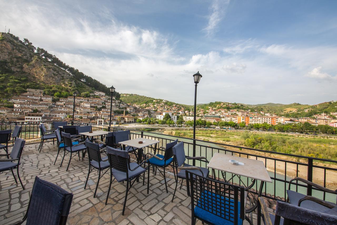 Hotel Ajka Berat Exterior foto